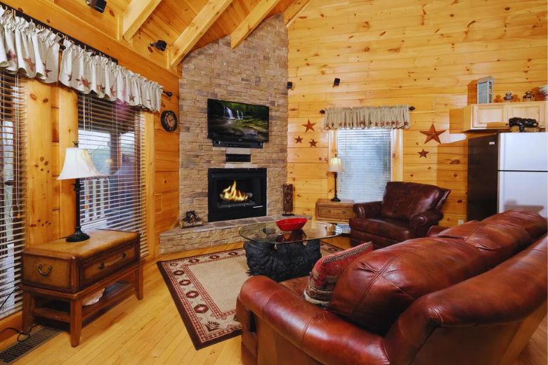 Intimate Cabin Rentals in Tennessee 3 Romantic Stays Couples Love